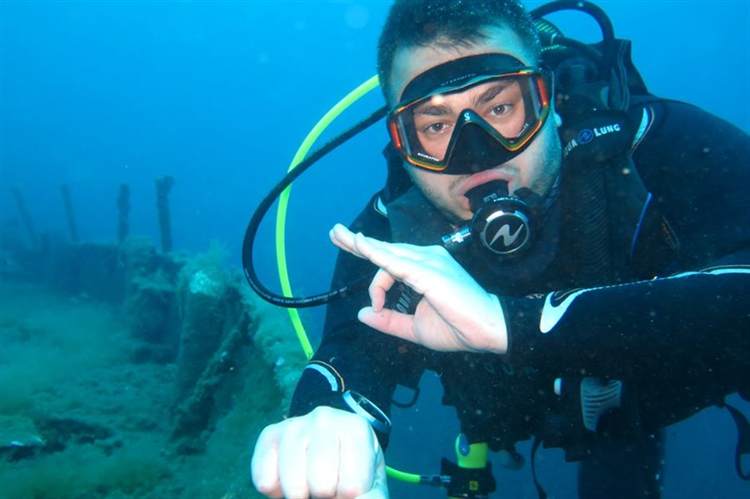 Karaburun Alaybey Vapur Batığı Dalışı 35m